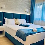 Duna Corner Panzio Bed & Breakfast Veroce