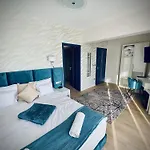 Duna Corner Panzio 4* Veroce