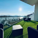 Duna Corner Panzio Bed & Breakfast 4*