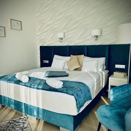 Duna Corner Panzio 4* Kismaros