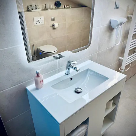 Duna Corner Panzio Nocleg ze śniadaniem Kismaros