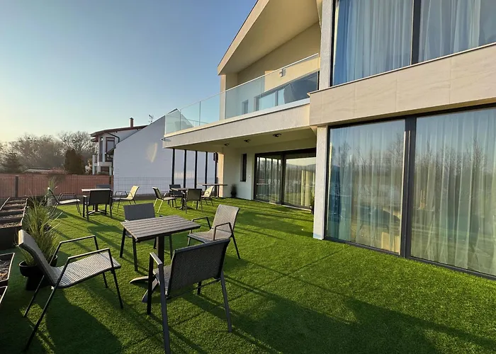 Nocleg ze śniadaniem Duna Corner Panzio 4*