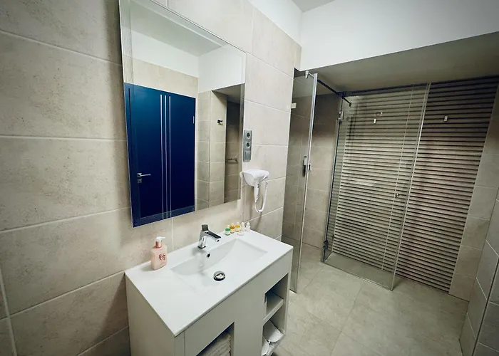 Duna Corner Panzio Nocleg ze śniadaniem 4*